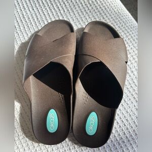 OKA b. Women's Dark Brown Maxwell Slide Sandals